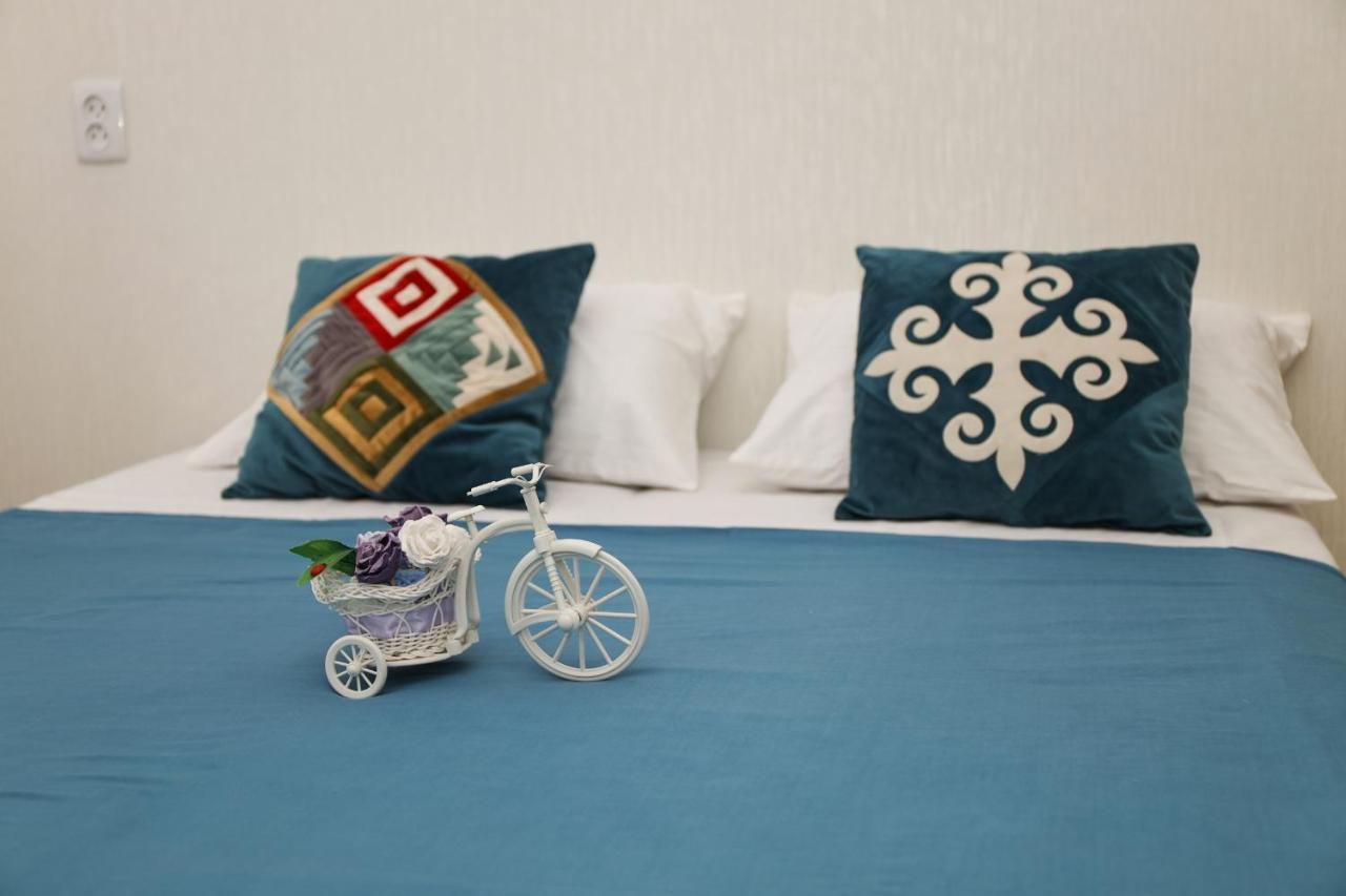 Reliablehouse 2-Х Комнатная Квартира В Центре Appartamento Almaty Esterno foto