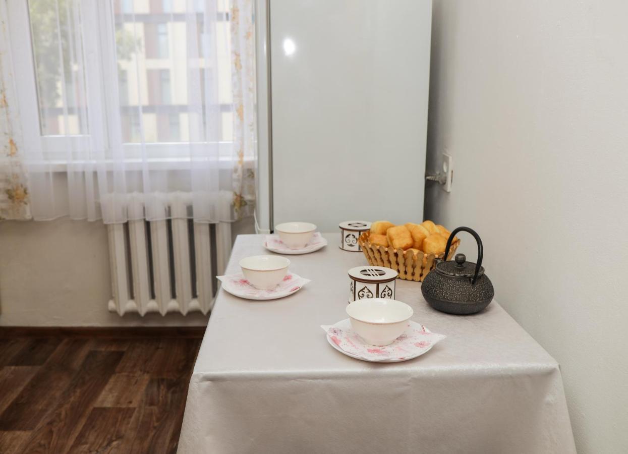 Reliablehouse 2-Х Комнатная Квартира В Центре Appartamento Almaty Esterno foto
